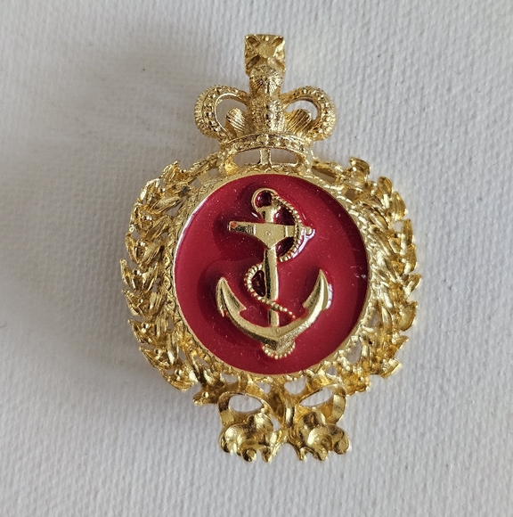 Vintage Military Anchor / Crown Gold Tone Metal Pin / Brooch - Picture 1 of 2